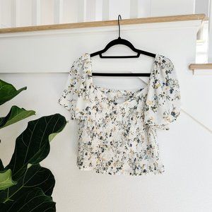 Abercrombie Floral Summer Smocked Flutter Sleeve Top Size L NWT
